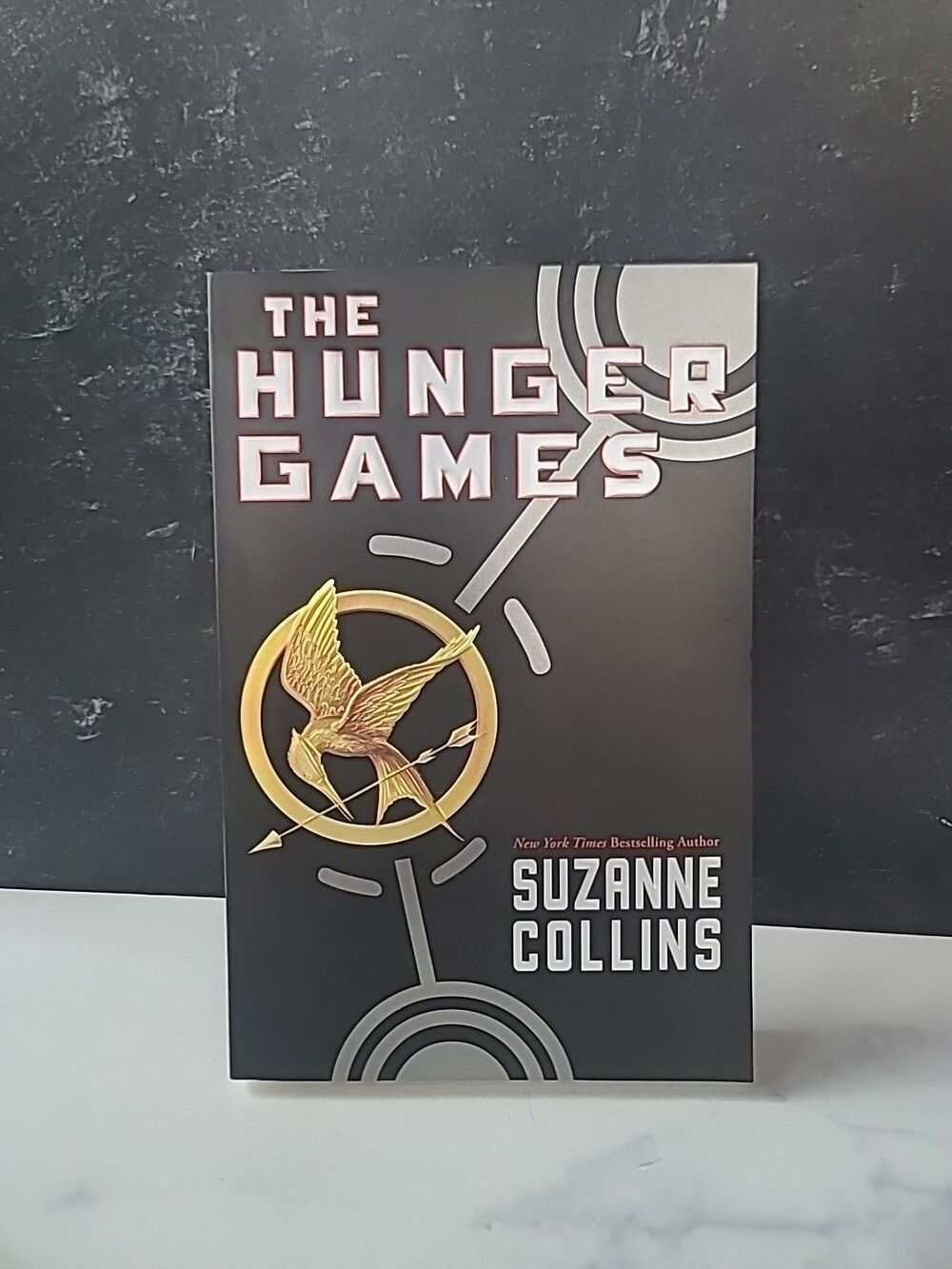 Hunger Games (Hunger Games, Book One) by Suzanne Collins (2010, Trade Paperback)